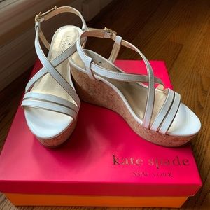 New in box Kate Spade white wedge sandals 7.5M
